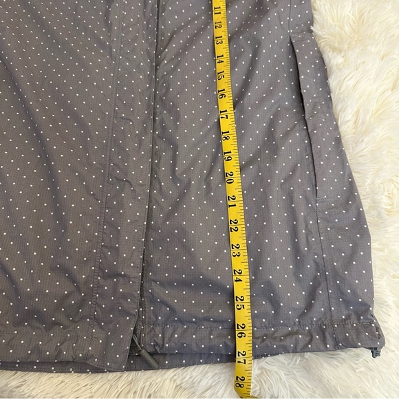 The North Face Resolve Women’s Gray White Rain Jacket Size: Medium - Picture 5 of 8